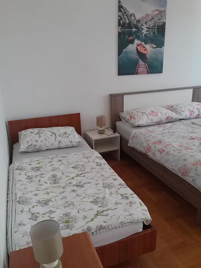 Apartmani Nikola Biograd Na Moru Zewnętrze zdjęcie