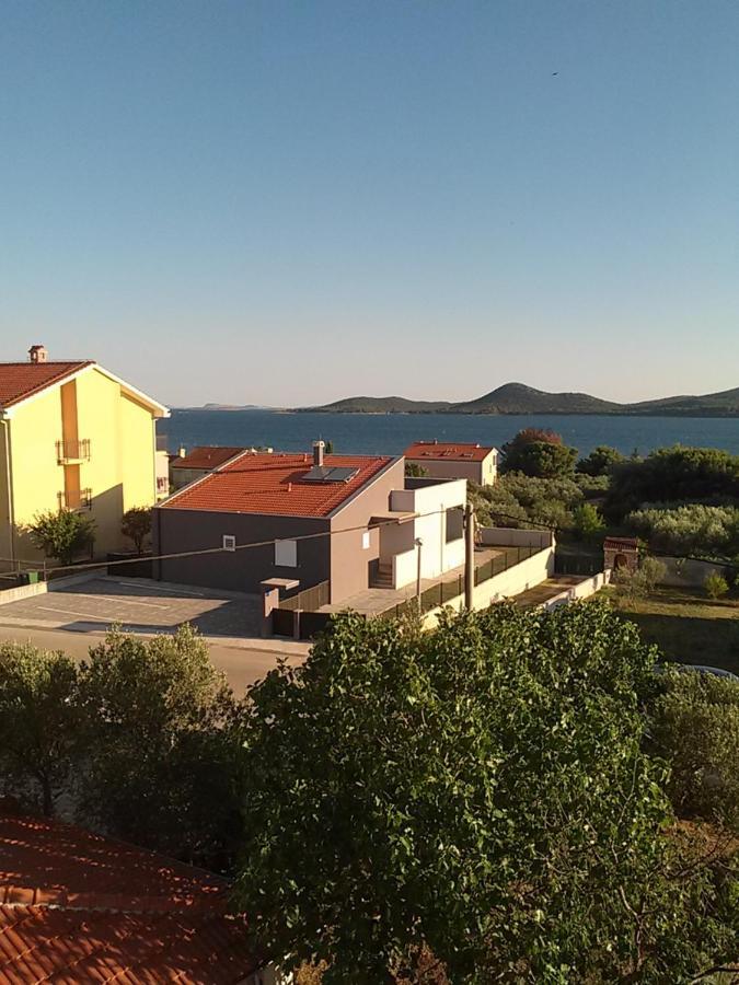 Apartmani Nikola Biograd Na Moru Zewnętrze zdjęcie