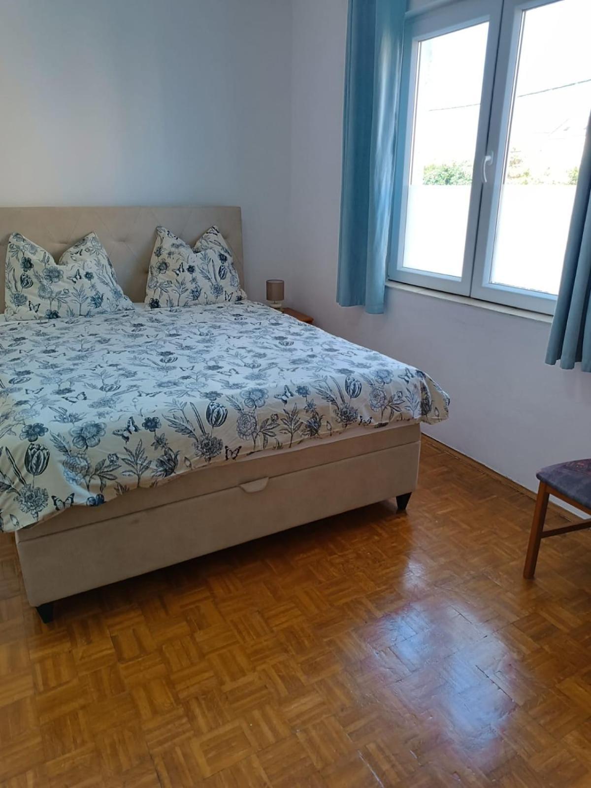 Apartmani Nikola Biograd Na Moru Zewnętrze zdjęcie